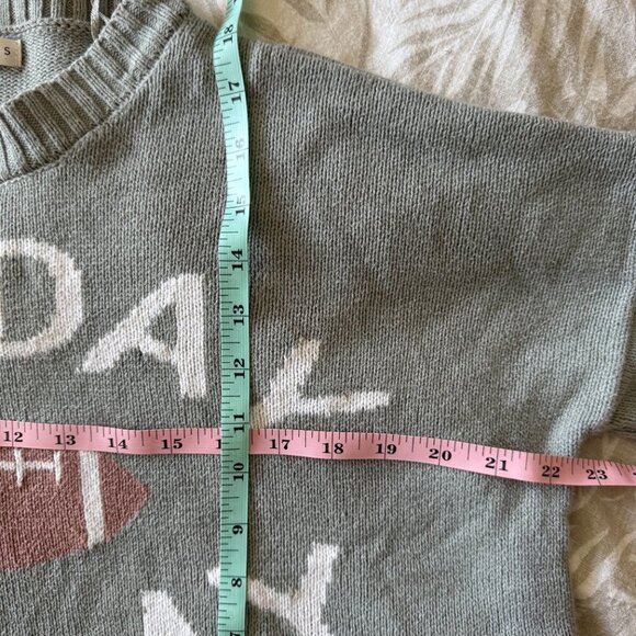 Moon & Madison "Sunday Funday" Sweater Light Green Size Small GUC - Picture 7 of 7